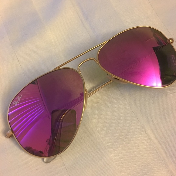 Ray-Ban Sunglasses - Picture 2 of 5